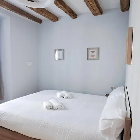 Burro Apartamento Como